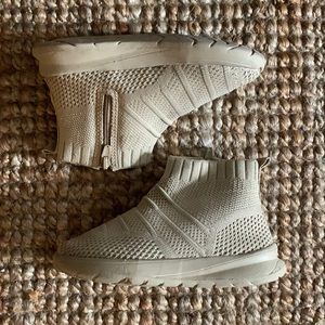 Zara kids mesh shoes size 24 eu | 7.5 us toddler